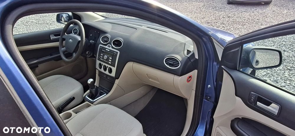 Ford Focus 1.8 TDCi Ambiente - 16