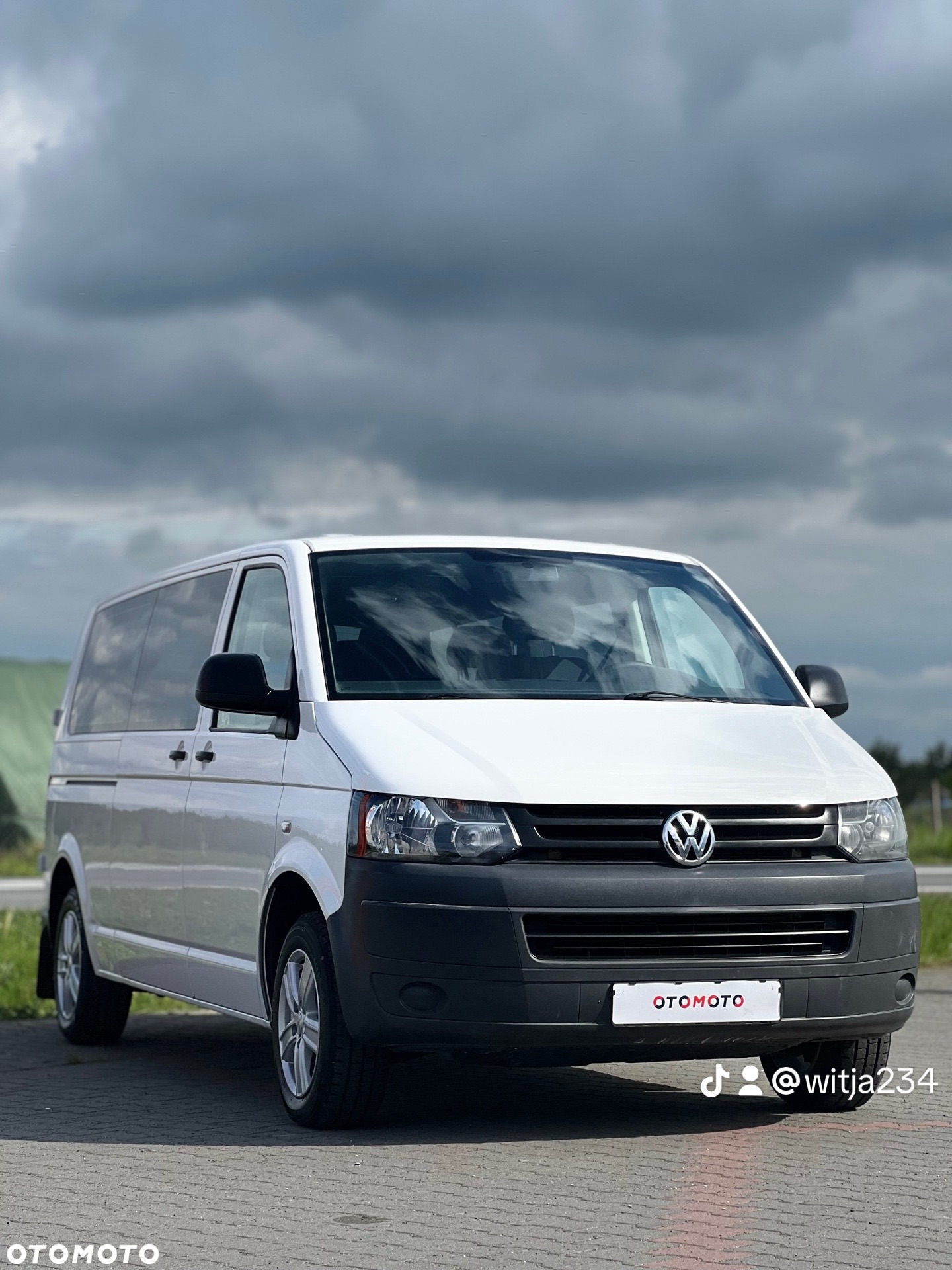 Volkswagen Caravelle BiTDI L1 Comfortline - 2