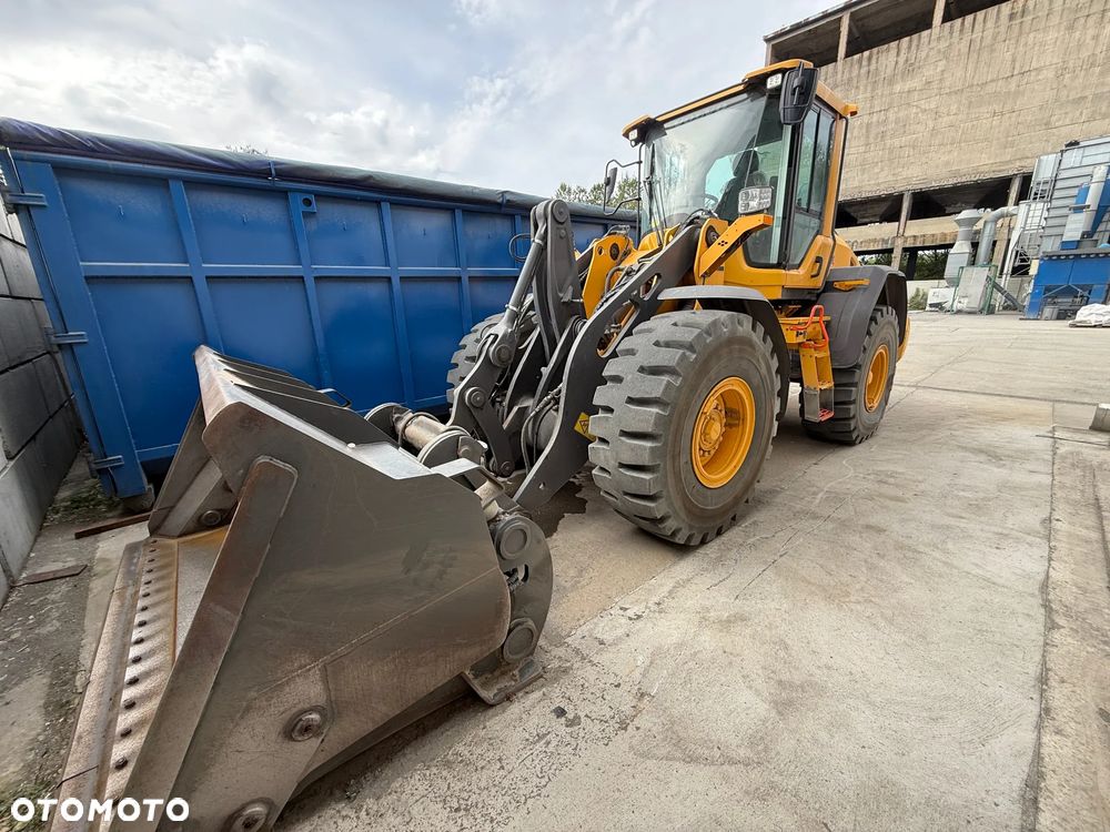 Volvo L90H - 6