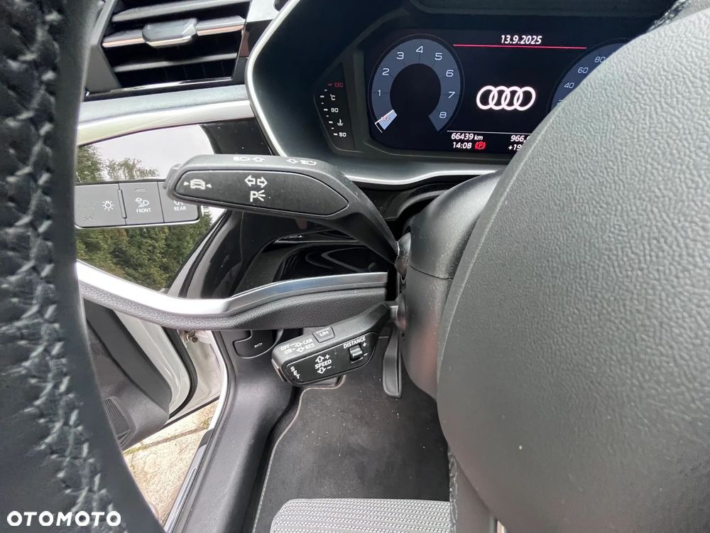 Audi Q3 - 18