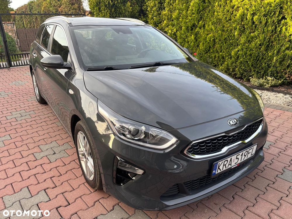 Kia Ceed 1.6 CRDi (48V Mild-Hybrid) DCT7 Platinum - 33