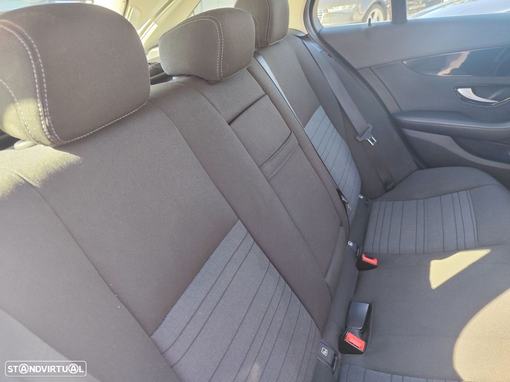 Mercedes-Benz C 300 h Avantgarde - 25