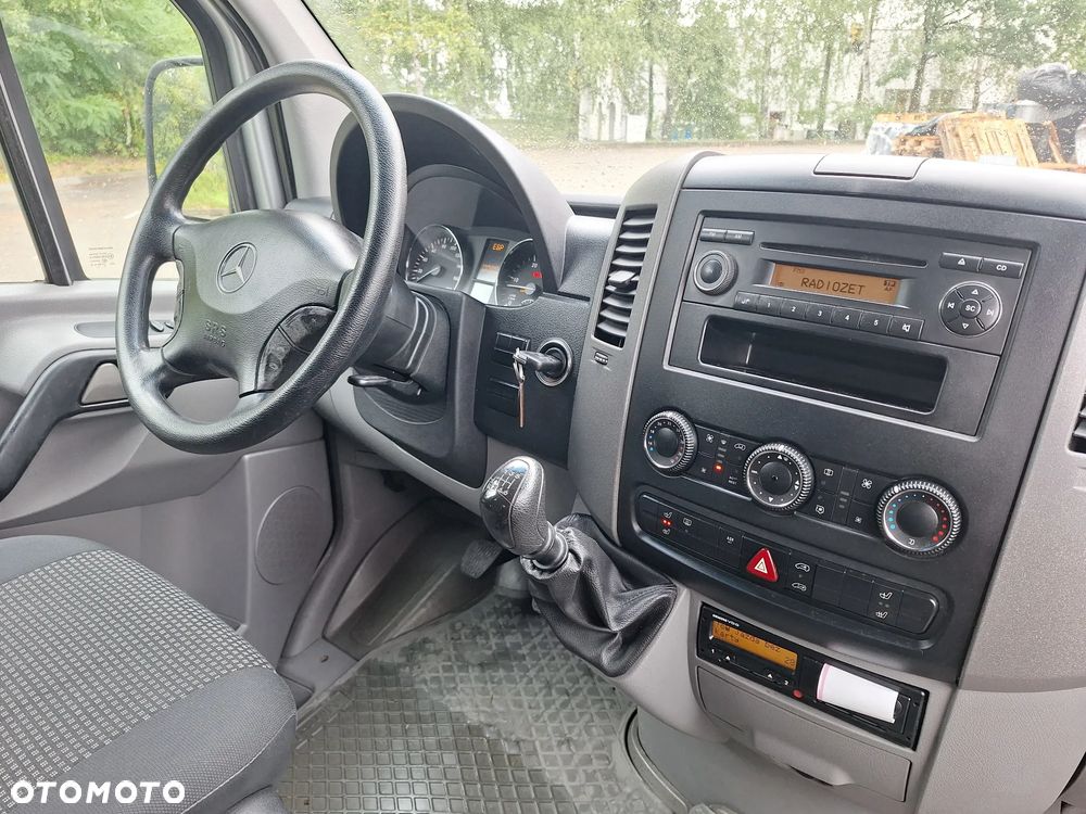 Mercedes-Benz Sprinter - 33