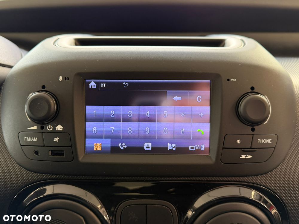 Fiat Qubo 1.4 8V Lounge - 21