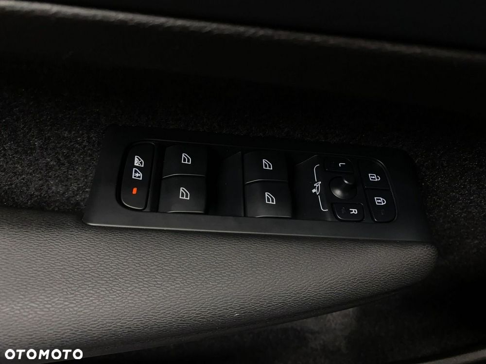 Volvo XC 40 - 39