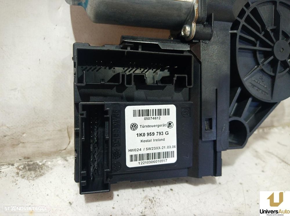 MOTOR ELEVADOR DE VIDRO FRONTAL ESQUERDO VOLKSWAGEN GOLF V 2006 -1K0959793 - 5