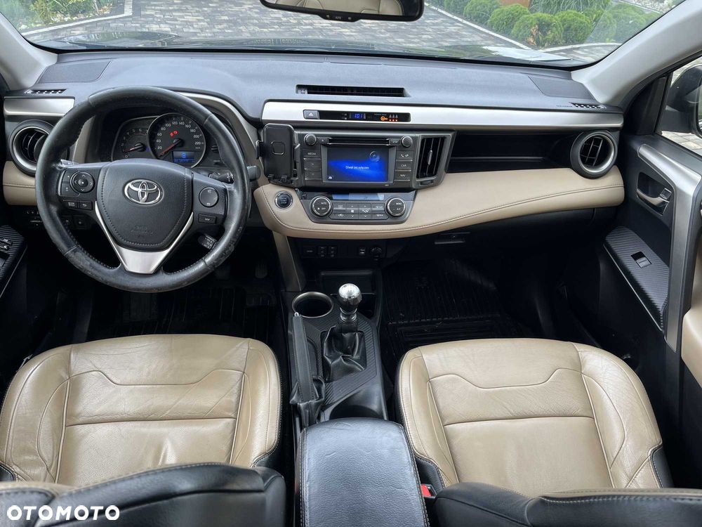 Toyota RAV4 - 5