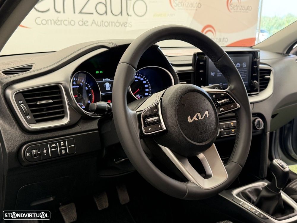 Kia XCeed 1.0 T-GDI Dynamic - 11