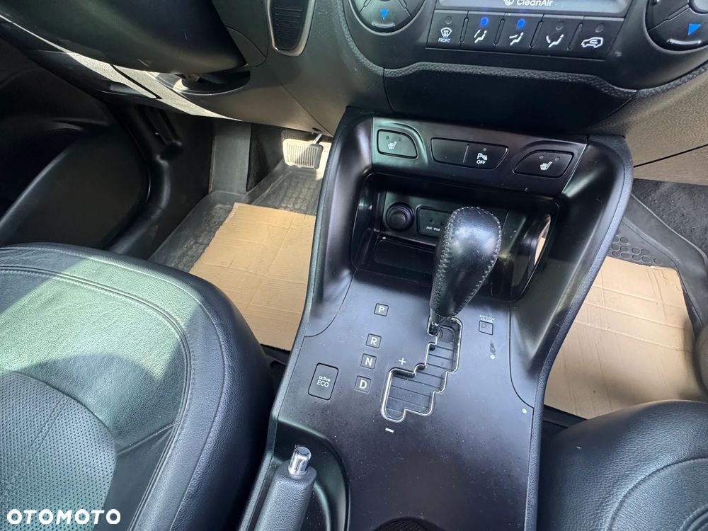 Hyundai ix35 2.0 CRDi 4WD Automatik Premium - 12