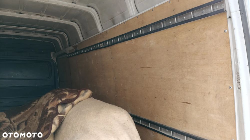 Mercedes-Benz Sprinter - 17