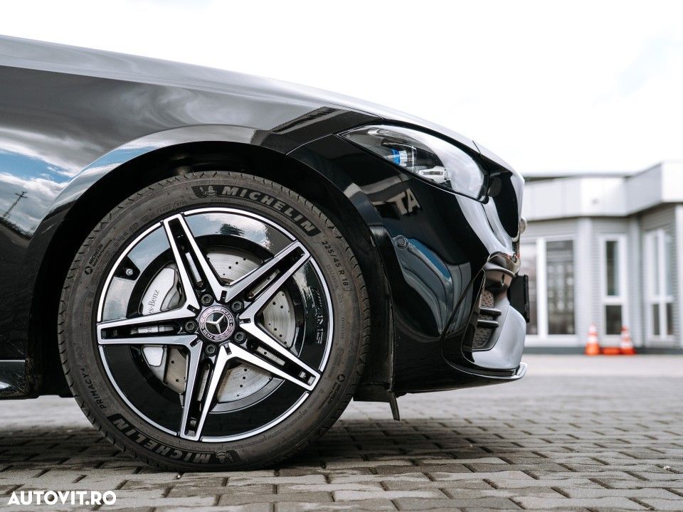 Mercedes-Benz C - 9
