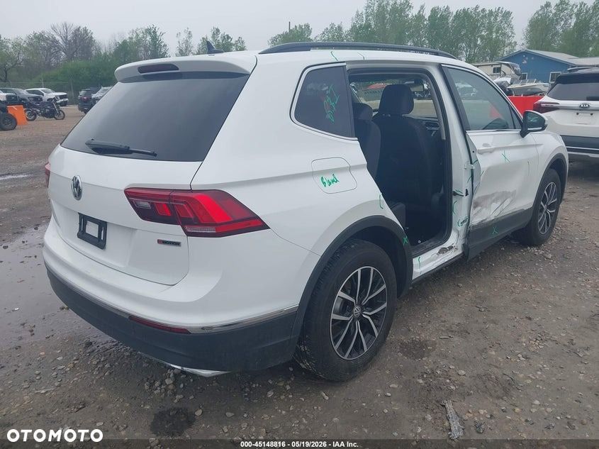 Volkswagen Tiguan - 8