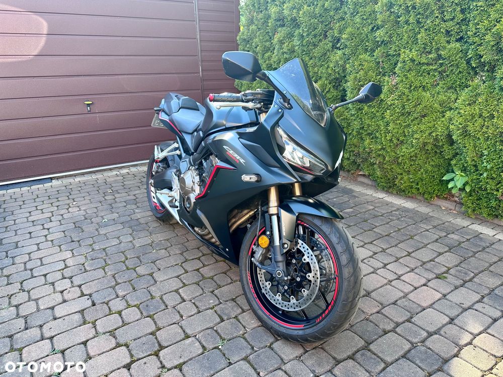 Honda CBR - 3