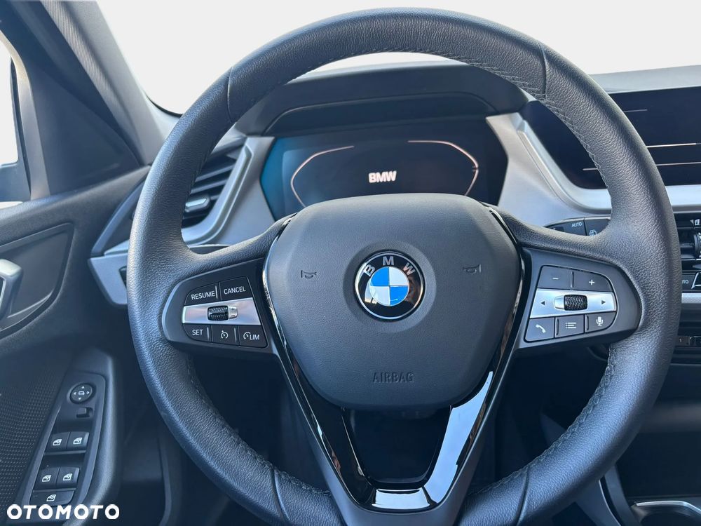 BMW Seria 1 118i Advantage - 21