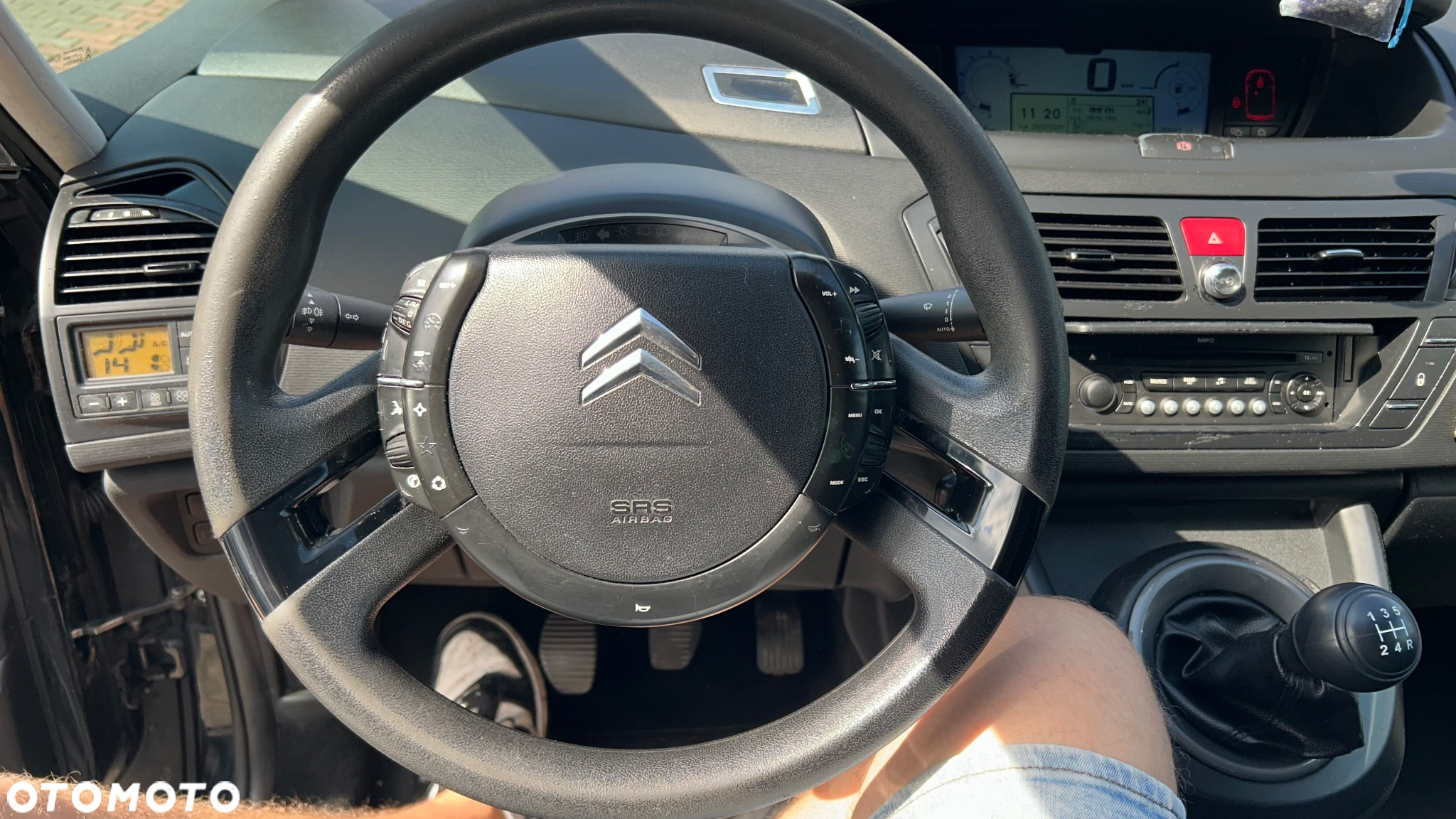 Citroën C4 Picasso 1.8 16V Confort - 16