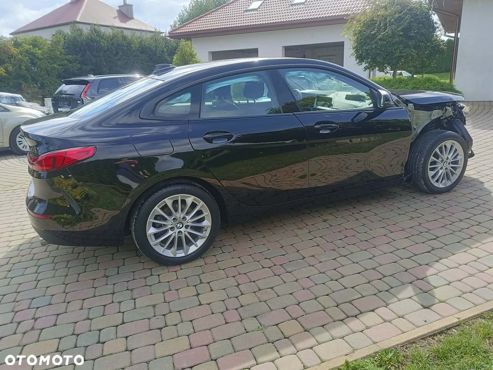 BMW Seria 2 218d Sport Line sport - 9