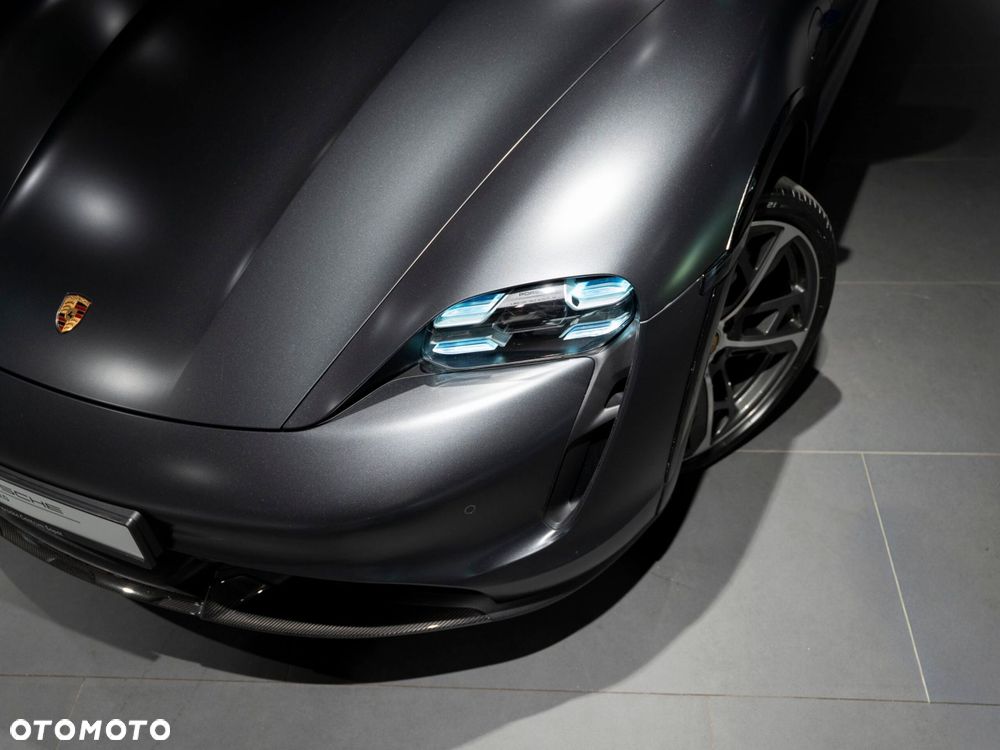 Porsche Taycan Turbo S - 15