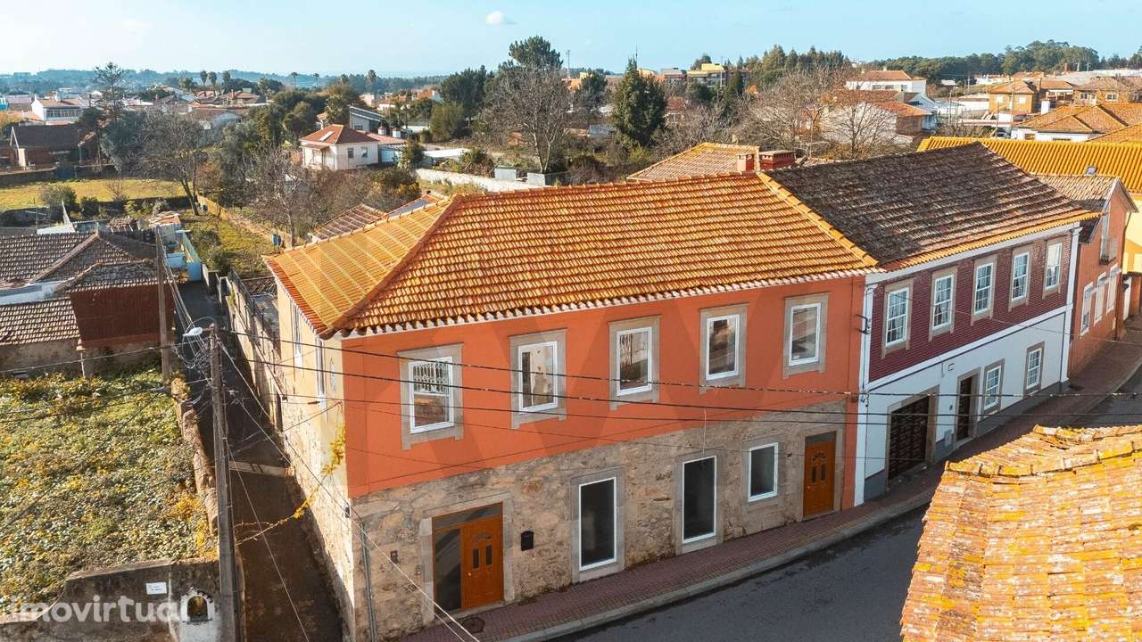 Moradia T3 +1 Geminada  renovada com charme histórico ( 1937) ,  T2 + - Grande imagem: 3/45