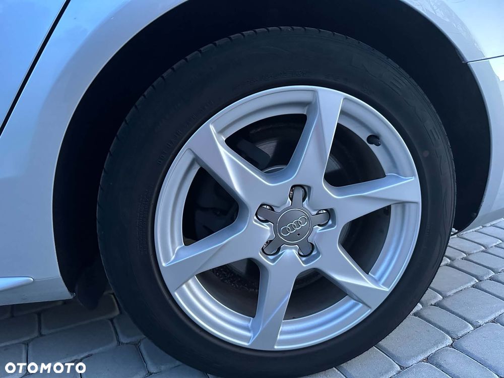 Audi A4 Avant 2.0 TDI DPF quattro Attraction - 10