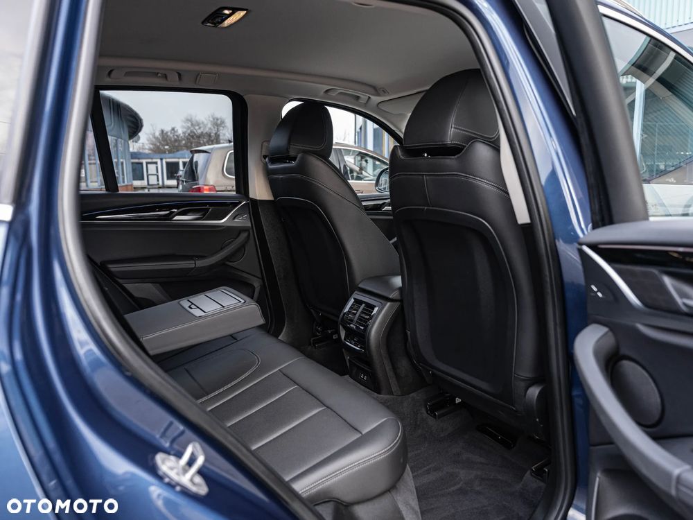 BMW X3 xDrive20i - 31