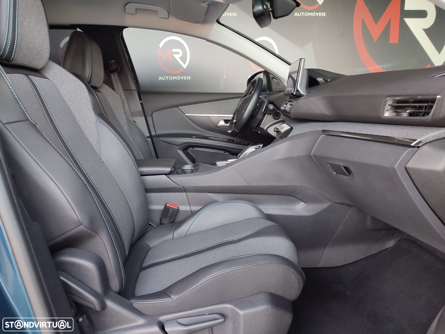 Peugeot 5008 1.5 BlueHDi Allure Pack EAT8 - 32