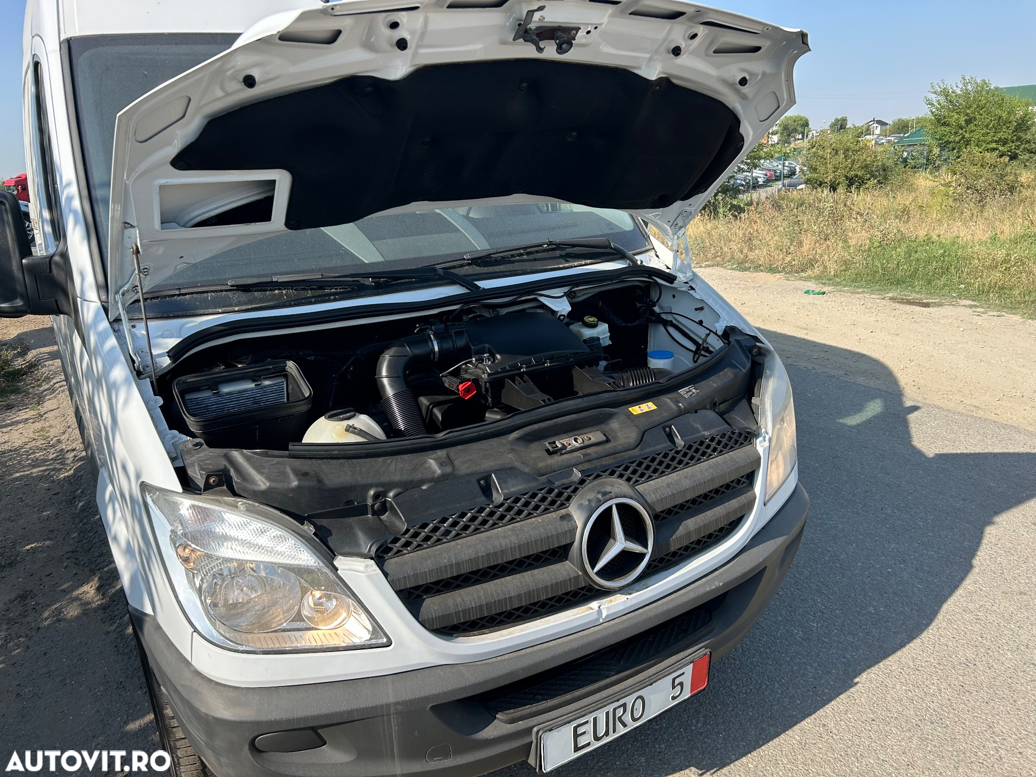 Mercedes-Benz Sprinter - 12