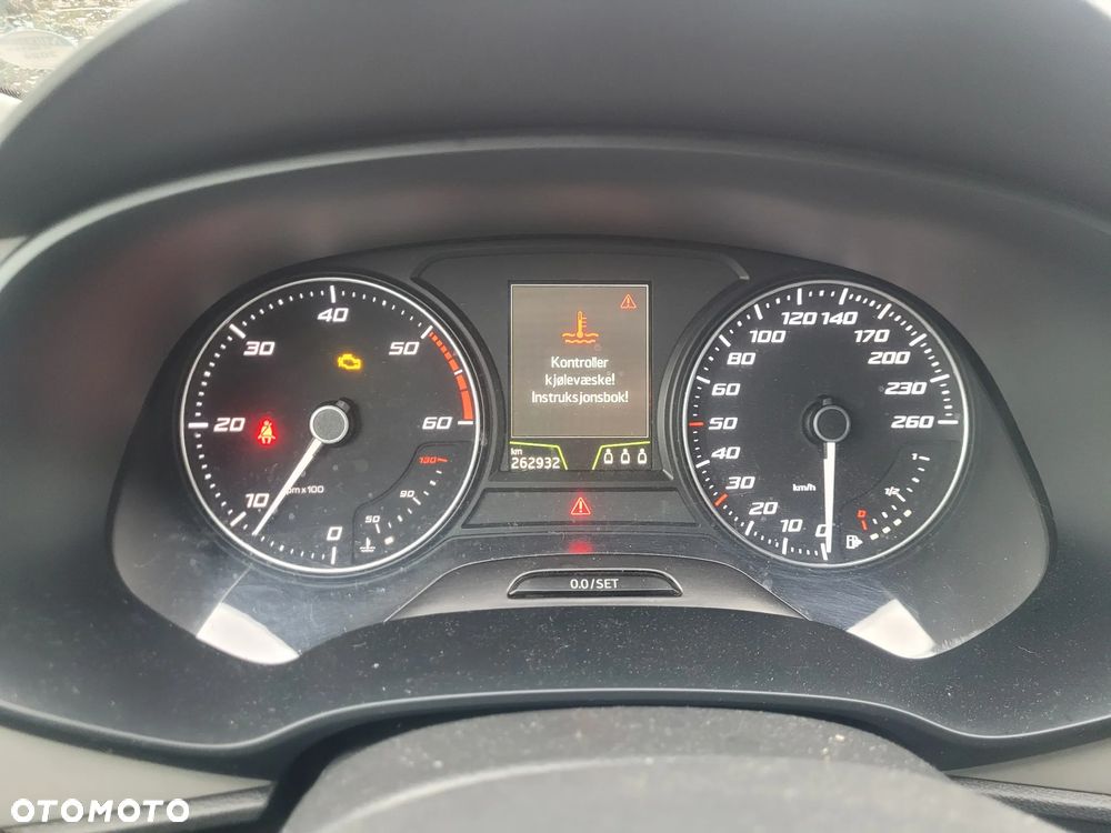 Seat Leon 2.0 TDI DPF Start&Stop DSG XCELLENCE - 32