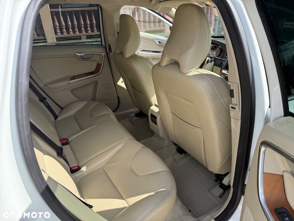 Volvo XC 60 D5 AWD Summum - 10