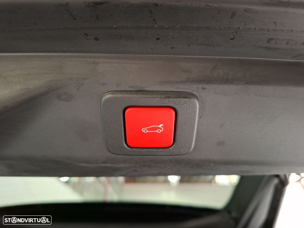 Peugeot E-3008 73 kWh GT - 23