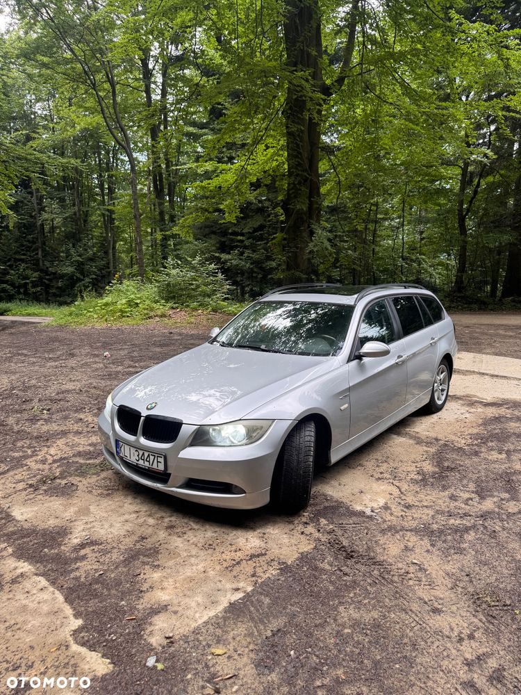 BMW Seria 3 320i - 3