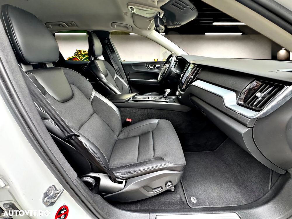 Volvo XC 60 D4 AWD Geartronic Momentum - 9