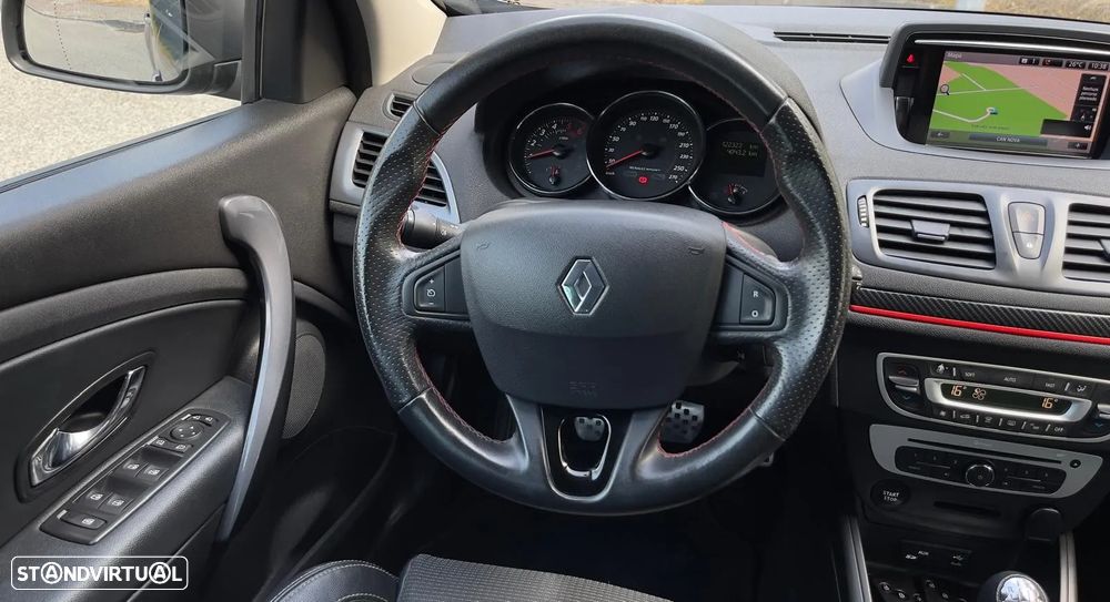 Renault Mégane Sport Tourer 1.5 dCi GT Line - 32