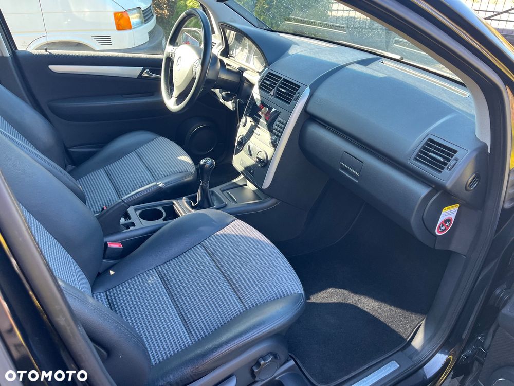 Mercedes-Benz Klasa A 170 BlueEFFICIENCY Avantgarde - 8