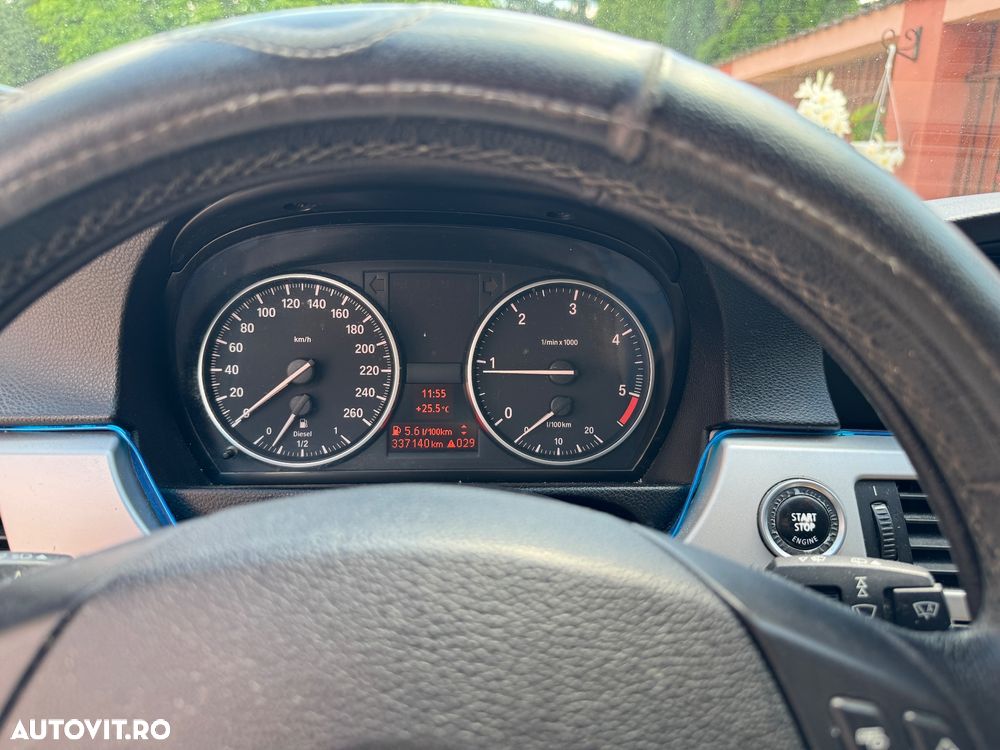 BMW Seria 3 318d - 15