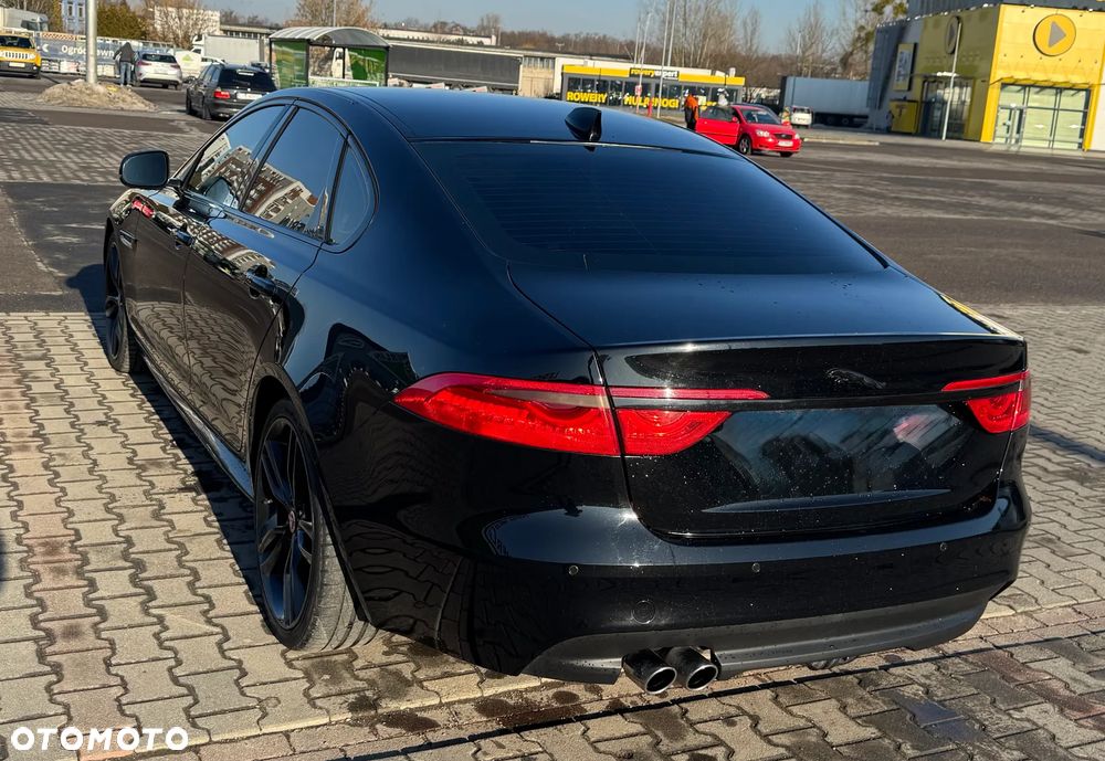 Jaguar XF 20d R-Sport - 3