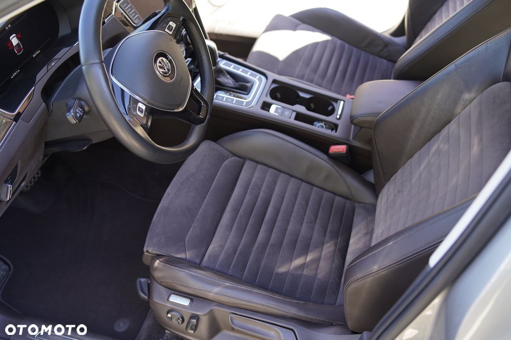 Volkswagen Passat 1.8 TSI BMT Highline DSG - 17
