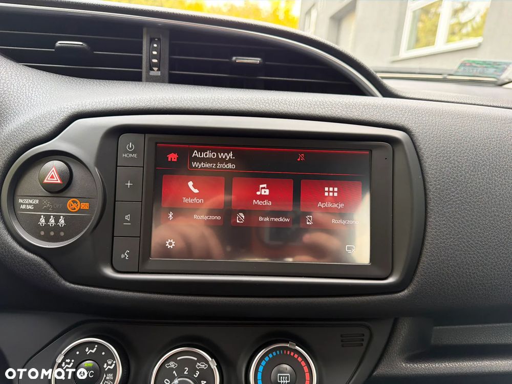 Toyota Yaris 1.5 Premium - 24