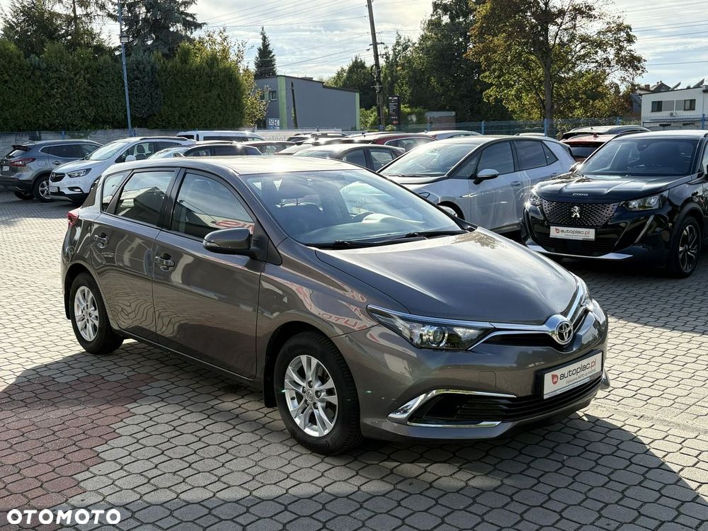 Toyota Auris - 3
