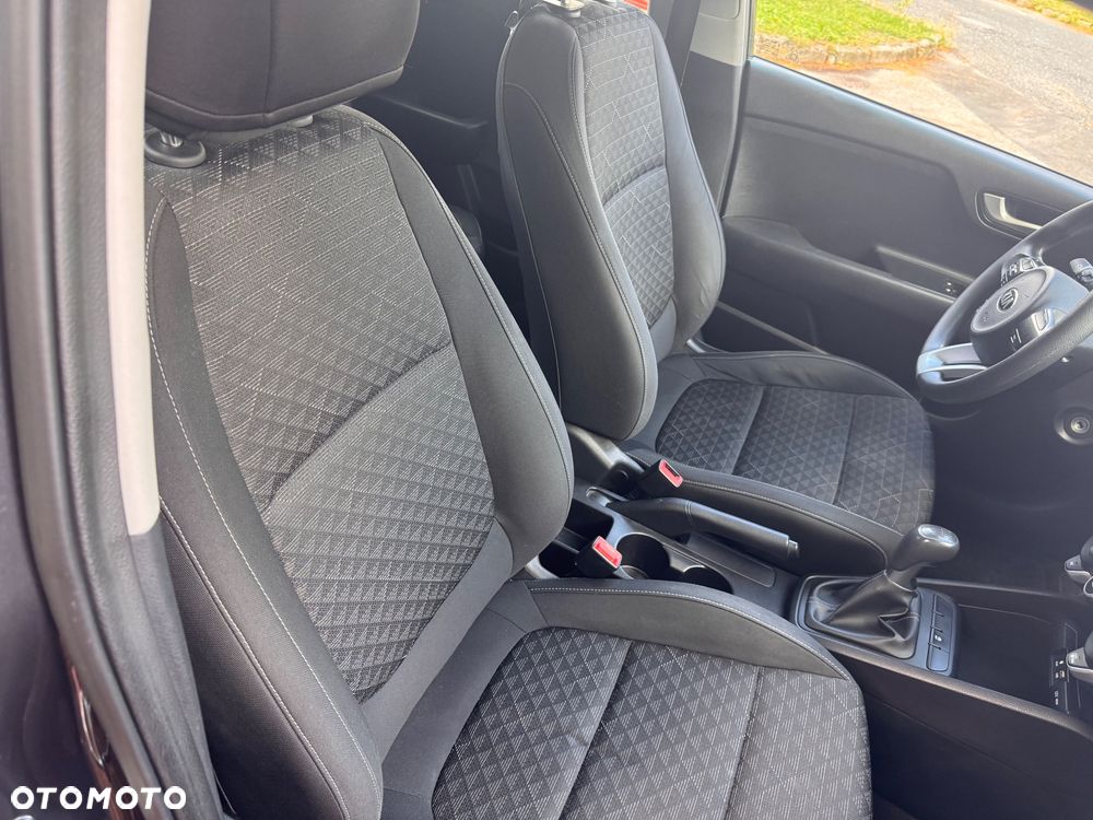 Kia Rio 1.4 M - 17