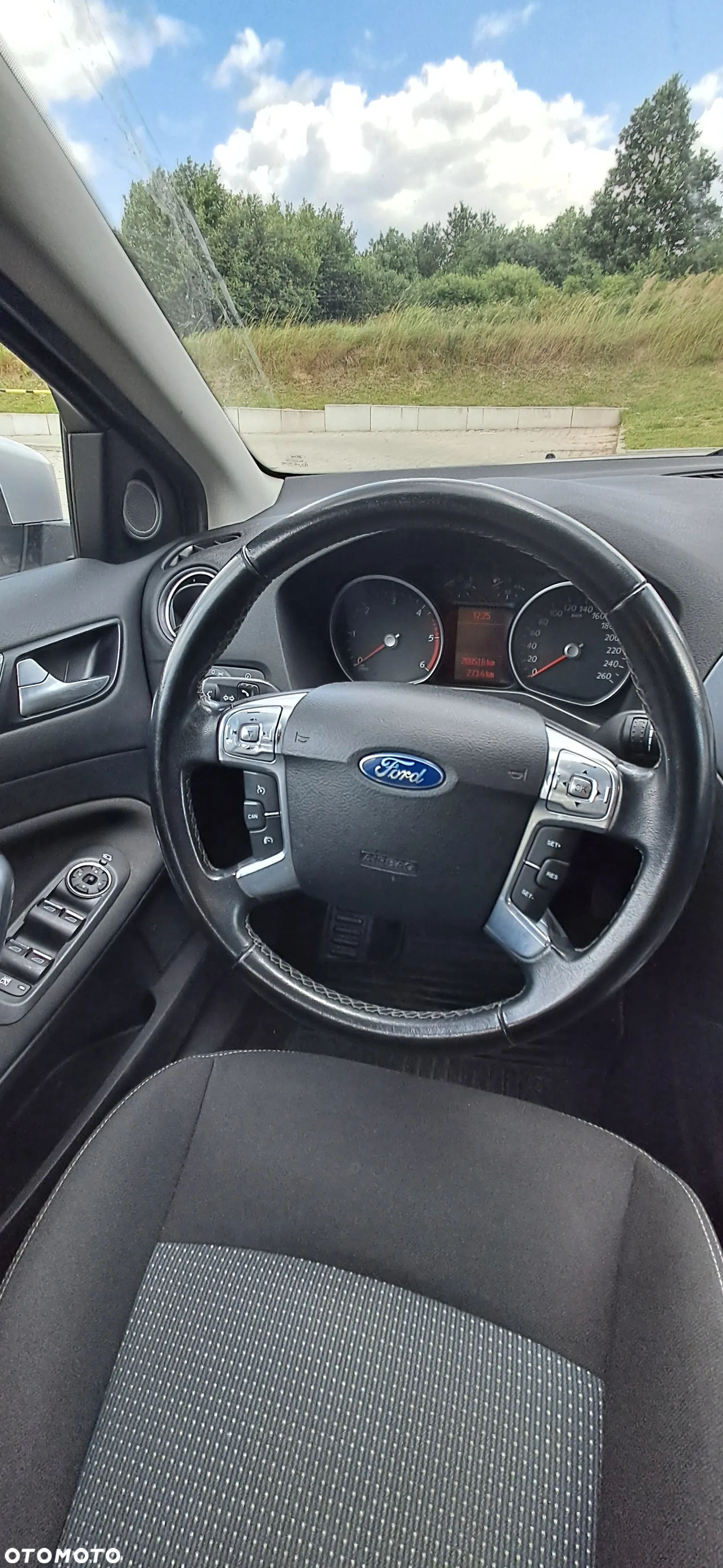Ford Mondeo 1.6 TDCi Titanium - 8