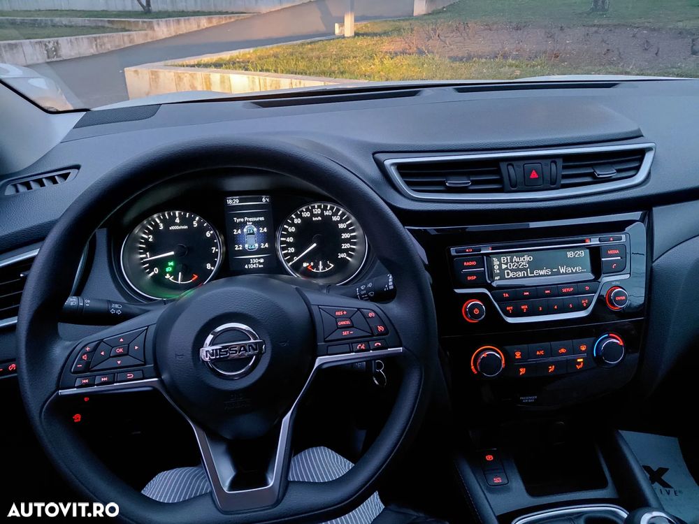 Nissan Qashqai 1.3 l MHEV Visia - 5