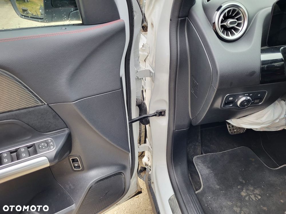 Mercedes-Benz GLA 220 d 4Matic 8G-DCT AMG Line Advanced Plus - 14