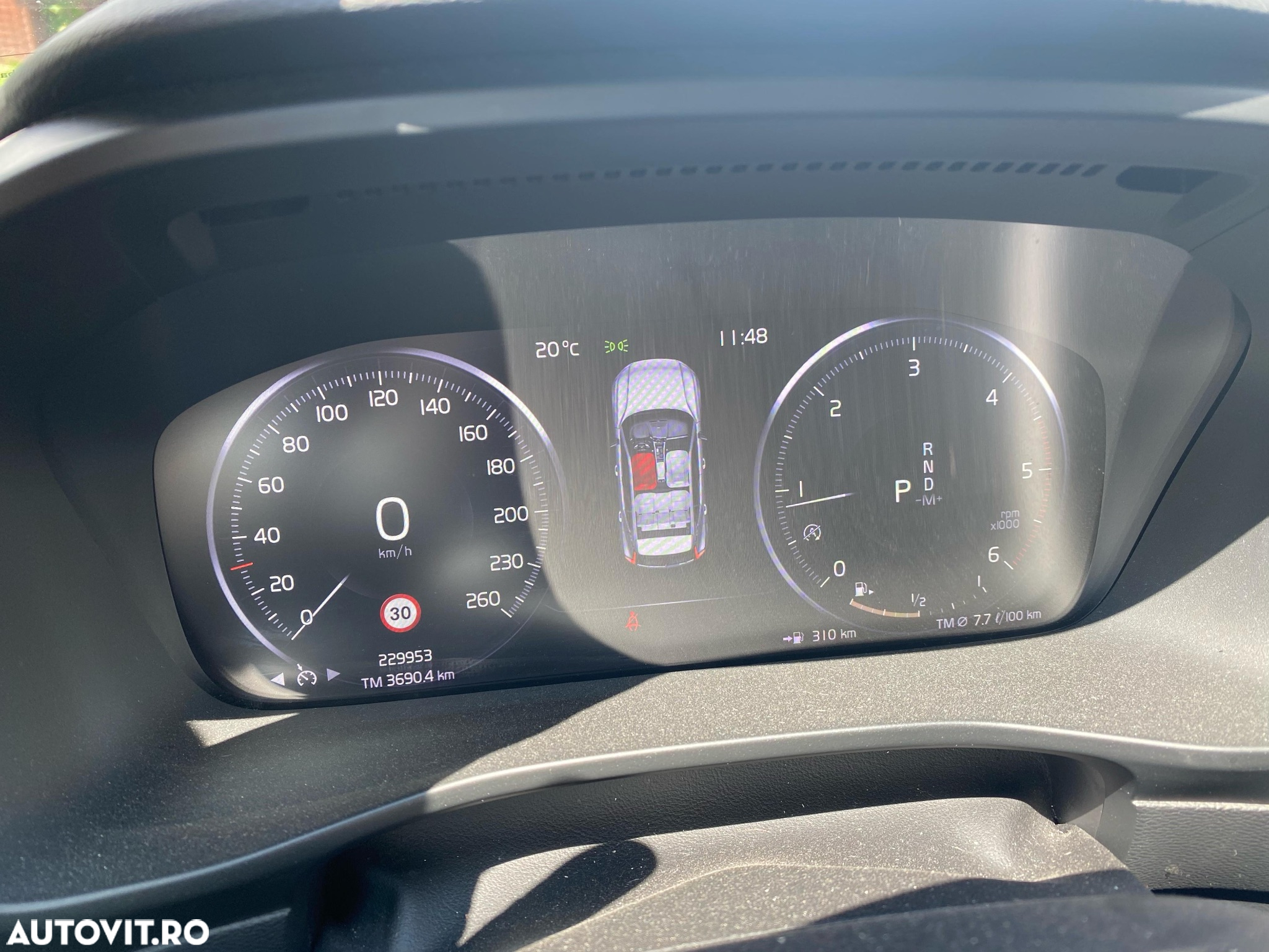Volvo XC 40 D3 AWD Geartronic Momentum - 12