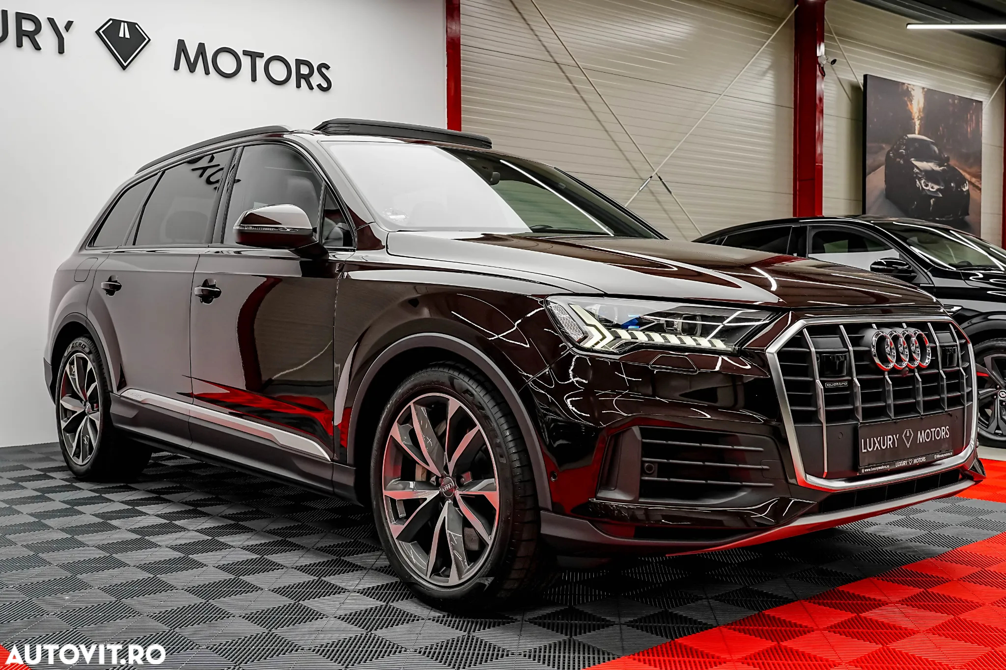 Audi Q7 55 TFSI e quattro Tiptronic PHEV S Line - 9