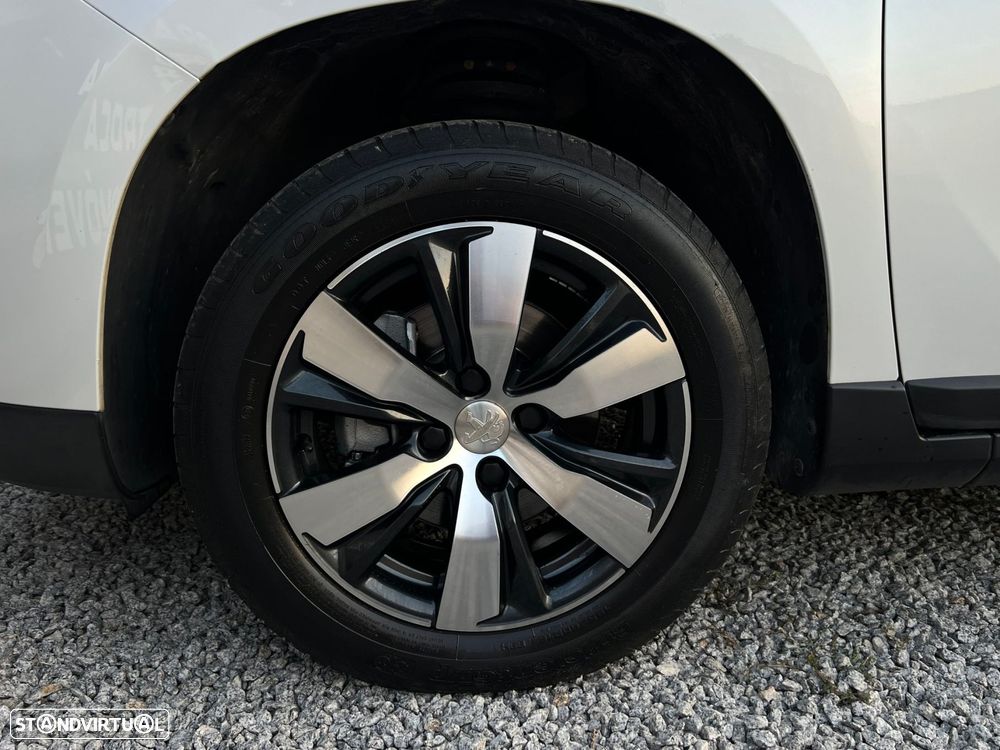 Peugeot 2008 1.2 PureTech GT Line - 9