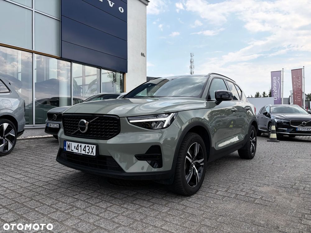 Volvo XC 40 B3 Plus Dark - 1