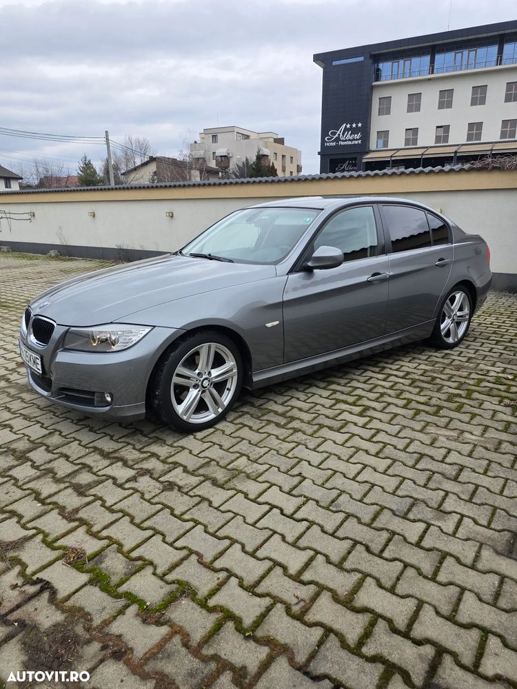 BMW Seria 3 318i Edition Sport - 11