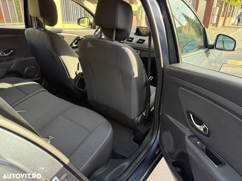 Renault Megane 1.5 dCi Dynamique - 8