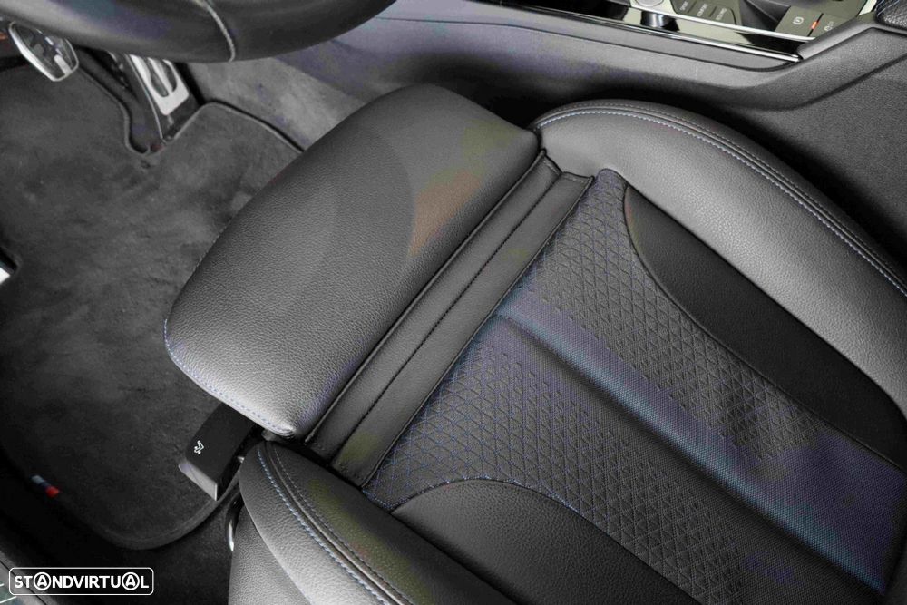 BMW 116 d Pack Desportivo M - 45
