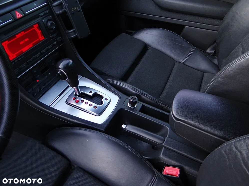 Audi A4 Avant 2.0 TDI Multitronic - 32